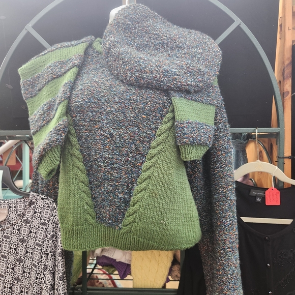 Vintage Hand Knit Sweater-Sage Green Two Tone-Sweater, Leggings & French Hat Set - Picture 2 of 14